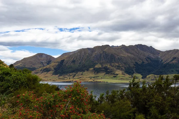 Vista sul lago Wanaka, isola meridionale, Nuova Zelanda — Foto Stock