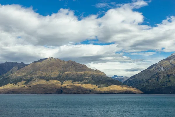 Vista do lago Wanaka, ilha sul, Nova Zelândia — Fotografia de Stock