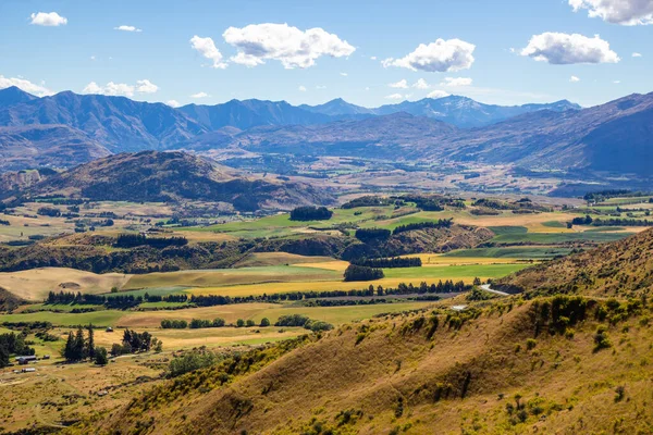 Vista vale da estrada Coroa gama Cardrona, Nova Zelândia — Fotografia de Stock