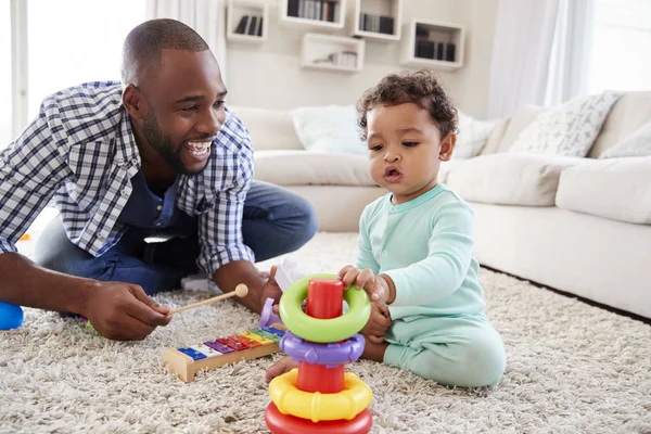 Black Dad Toddler Son Playing Floor Home — Stock Photo, Image