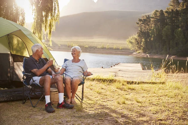 Senior Couple Enjoying Camping Vacation Lake Making Toast — Stock Photo, Image