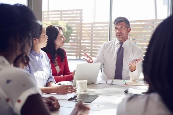 Male Manager Talking Colleagues Meeting Room — Stock Photo, Image
