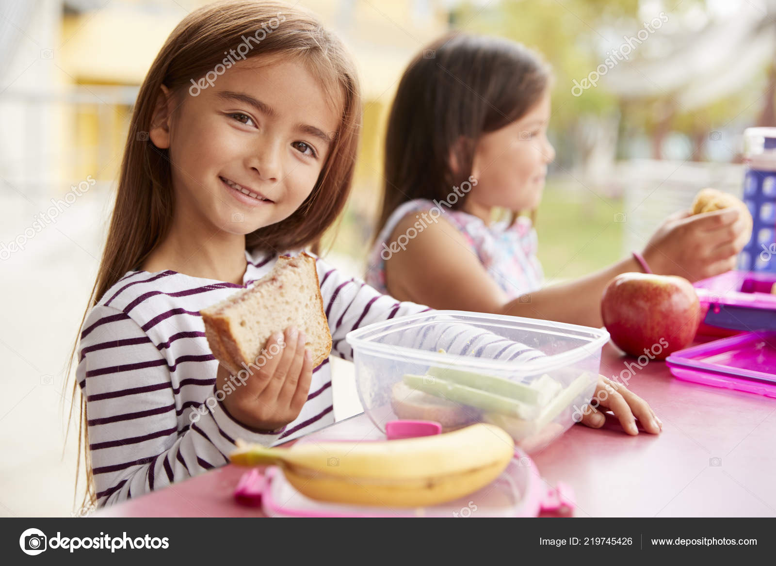 Comendo na escola Comendo na escola valuable