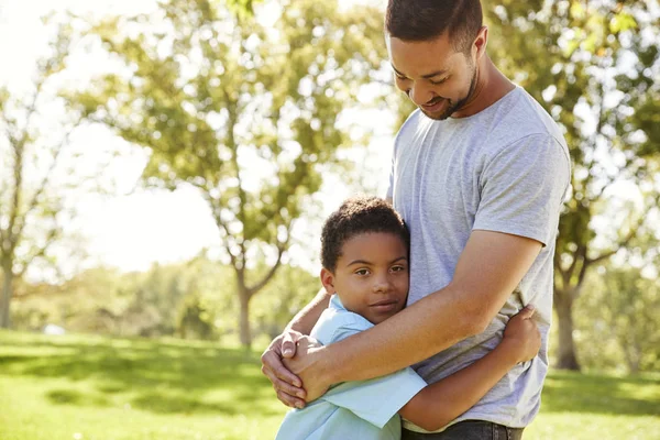 Father Kissing Son Park Selective Focus — Stock Photo, Image