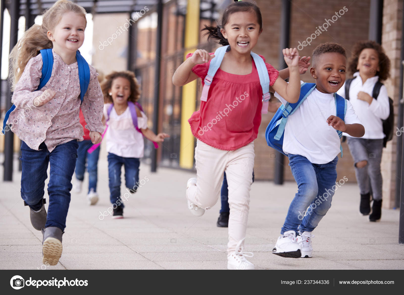 小学生写真素材 ロイヤリティフリー小学生画像 Depositphotos 小学生写真素材 ロイヤリティフリー小学生画像 Depositphotos