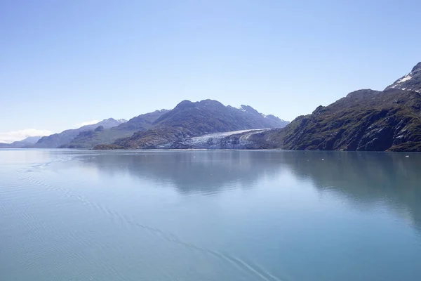 Glaciar Fluindo Para Belo Lago Alasca Eua — Fotografia de Stock