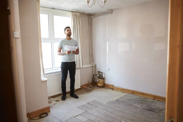 Male First Time Buyer Looking House Survey Room Renovated — Stock Photo, Image