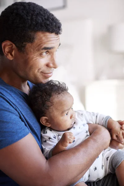 Close Young Adult Black Father Sitting Polchair Holding His Three — Fotografia de Stock