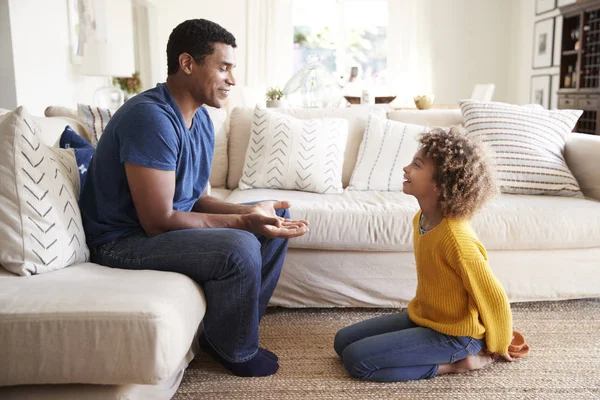 Pre Teen Girl Kneeling Front Her Dad Giving Him Handmade — Stock Photo, Image