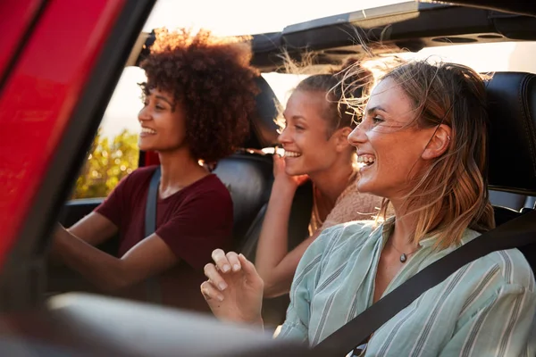 Three Millennial Female Friends Road Trip Driving Together Open Jeep — Stock Photo, Image