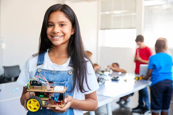Portréja Női Hallgató Épület Robot Jármű Iskola Után Számítógépes Kódolási — Stock Fotó