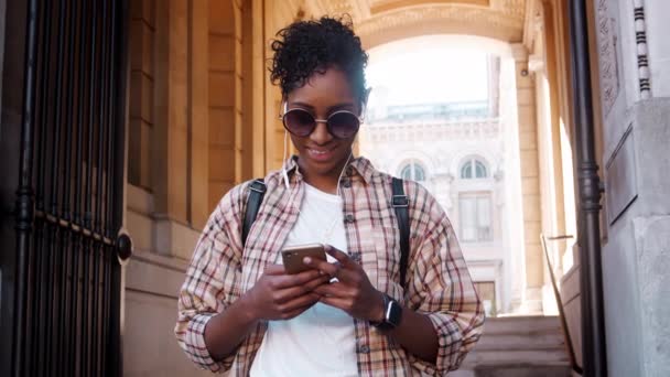 Close Fashionable Young Black Woman Wearing Sunglasses Plaid Shirt Using — Stock Video