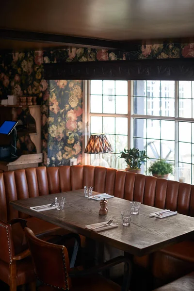 Interior Pub Inglês Tradicional Com Conjunto Mesa Para Refeição — Fotografia de Stock