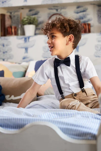 Boy Wearing Bowtie Suspenders Getting Ready Fathers Wedding — Stock Photo, Image