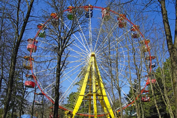 Grande Roue Dans Parc Municipal Veille Saison Estivale Avant Ouverture — Photo