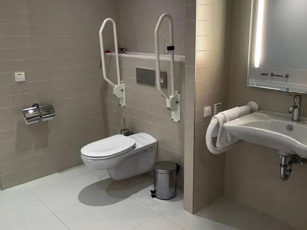 障害者用設備バスルーム グラブバー トイレ ロイヤリティフリーのストック画像