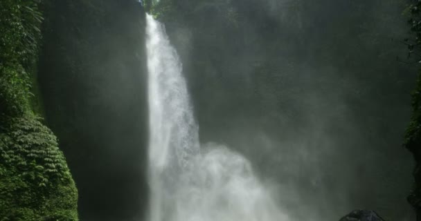 Ung Wasserfall Auf Bali Indonesien — Stockvideo