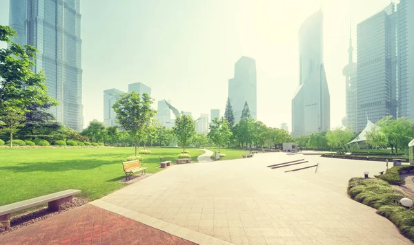 Park Lujiazui Finanční Centrum Šanghaj Čína — Stock fotografie