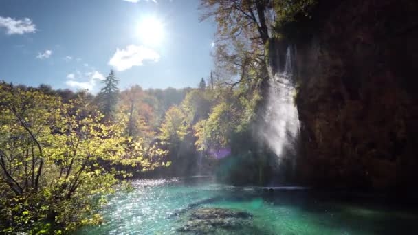 Podzimní Vodopád Lese Národního Parku Plitvická Jezera Chorvatsko — Stock video