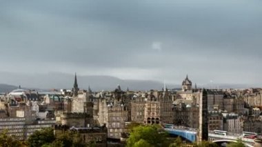 Hiper atlamalı, Calton Hill, İskoçya, İngiltere'den görüldüğü gibi Edinburgh manzarası