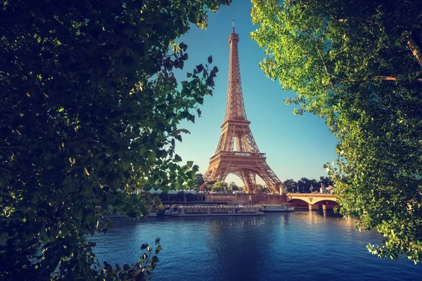 Sekwana Paryżu Wieżą Eiffla — Zdjęcie stockowe