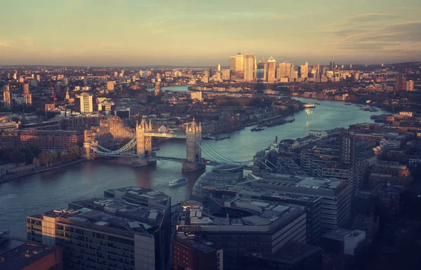 伦敦空中景观与伦敦塔桥 — 图库照片