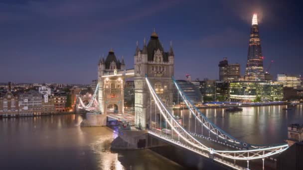 时间失效伦敦天际线与照明塔桥在日出时间 — 图库视频影像