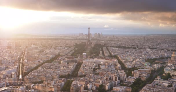 París desde el punto alto y la torre de Eifel, Francia — Vídeos de Stock