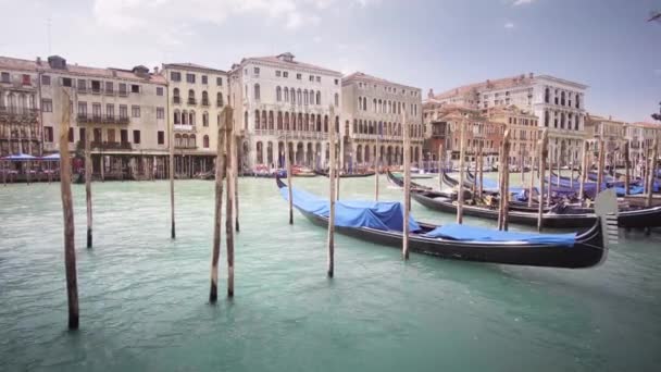 Gondolas στη Βενετία, Ιταλία — Αρχείο Βίντεο