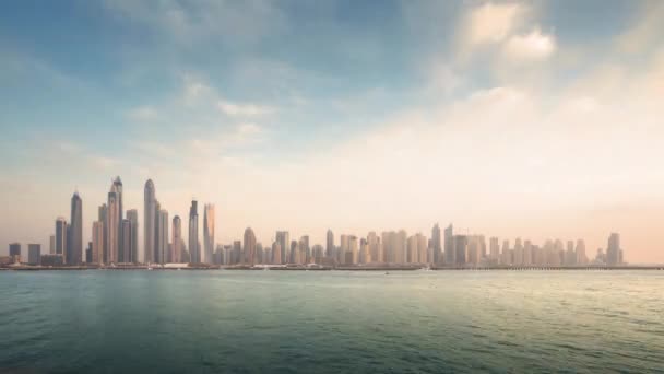 Таймер небоскребов в Dubai Marina, время захода солнца, UAE — стоковое видео