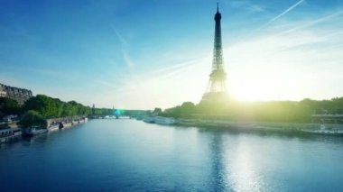 Hiper sukut Eyfel Kulesi, Paris. Fransa