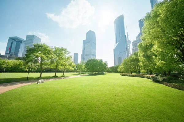 Espacio verde, Lujiazui Central, Shanghai, China — Foto de Stock