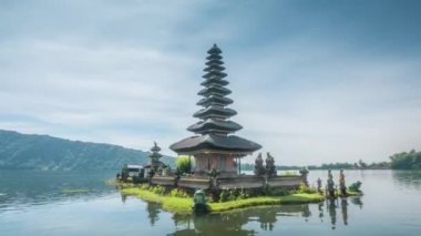 hiper lapse Ulun Tuna Beratan Tapınağı ve Beratan Gölü , Bali