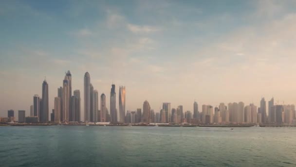 Таймер небоскребов в Dubai Marina, время захода солнца, UAE — стоковое видео