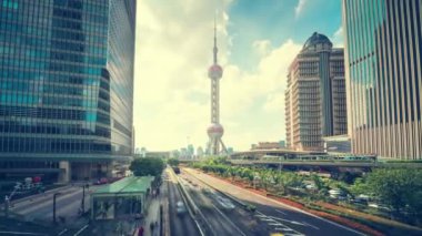 Hiper hata, Şangay yolu Lujiazui finans merkezi, Çin