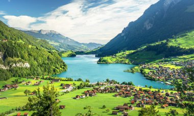 Lungernsee Gölü, İsviçre, Avrupa 'daki hava manzarası