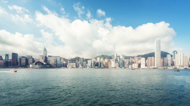 Hong Kong Limanı, mükemmel bir gün.