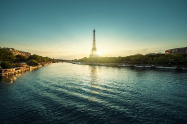 Paris 'teki Eyfel Kulesi. Fransa