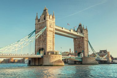 Londra 'daki kule köprüsü.