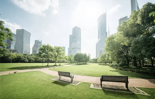 Park Lujiazui Finanscentrum Shanghai Kina — Stockfoto