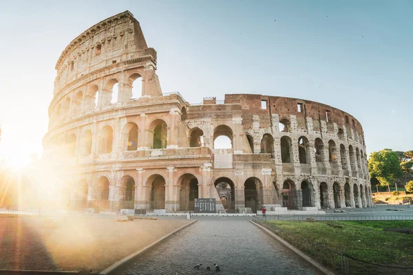 Kolosseum Rom Und Morgensonne Italien — Stockfoto