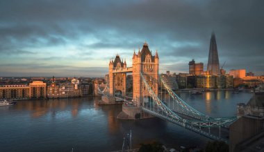 Londra 'daki kule köprüsü.
