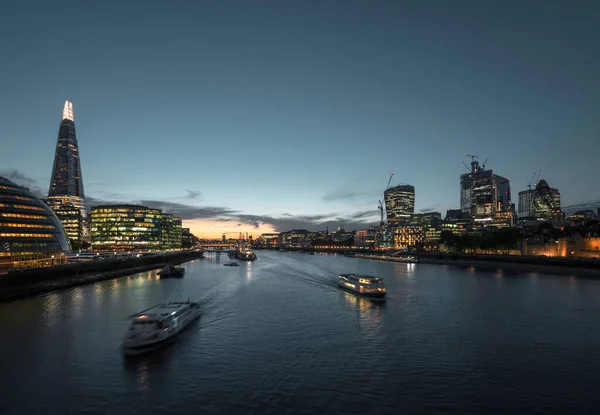 伦敦落日 泰晤士河 来自英国塔桥 — 图库照片