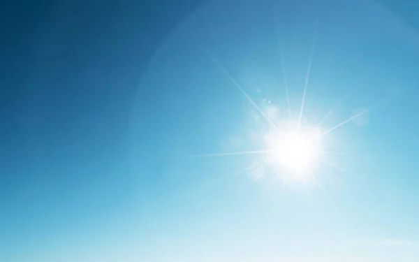 完美的蓝天和太阳 — 图库照片