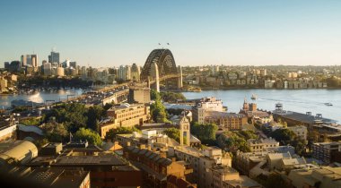 Sydney 'nin Avustralya' daki Liman Köprüsü 'ndeki hava görüntüsü.