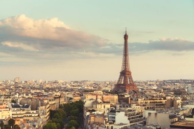 Eyfel Kulesi, Fransa ile Paris 'in silüeti