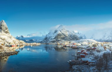 Reine Köyü, Lofoten Adaları, Norveç 'te kar
