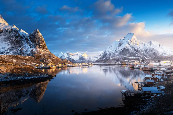 Sunrise Reine Village Lofoten Szigetek Norvégia — Stock Fotó