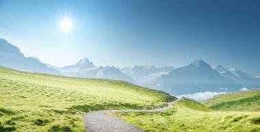 Grindelwald Vadisi Birinci Dağ 'ın tepesinden, İsviçre