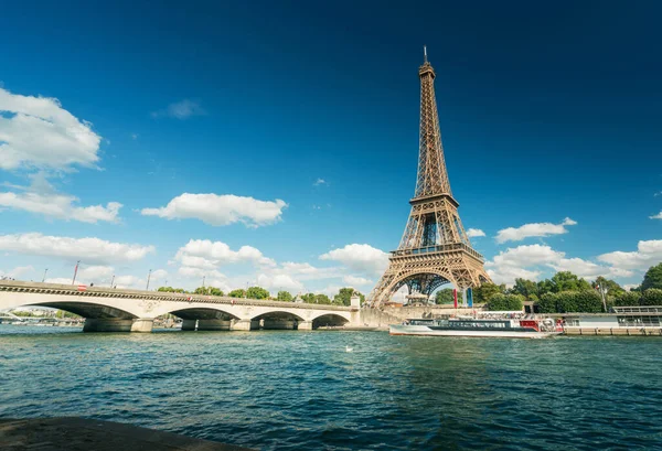 Sena París Con Torre Eiffel Por Mañana —  Fotos de Stock